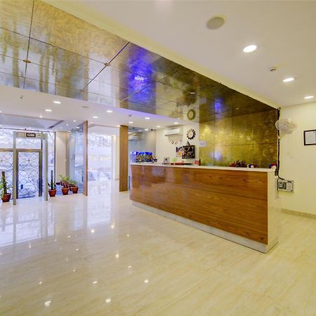 Hotel Grand Suites By D'Capitol Near Delhi Airport نيودلهي المظهر الخارجي الصورة