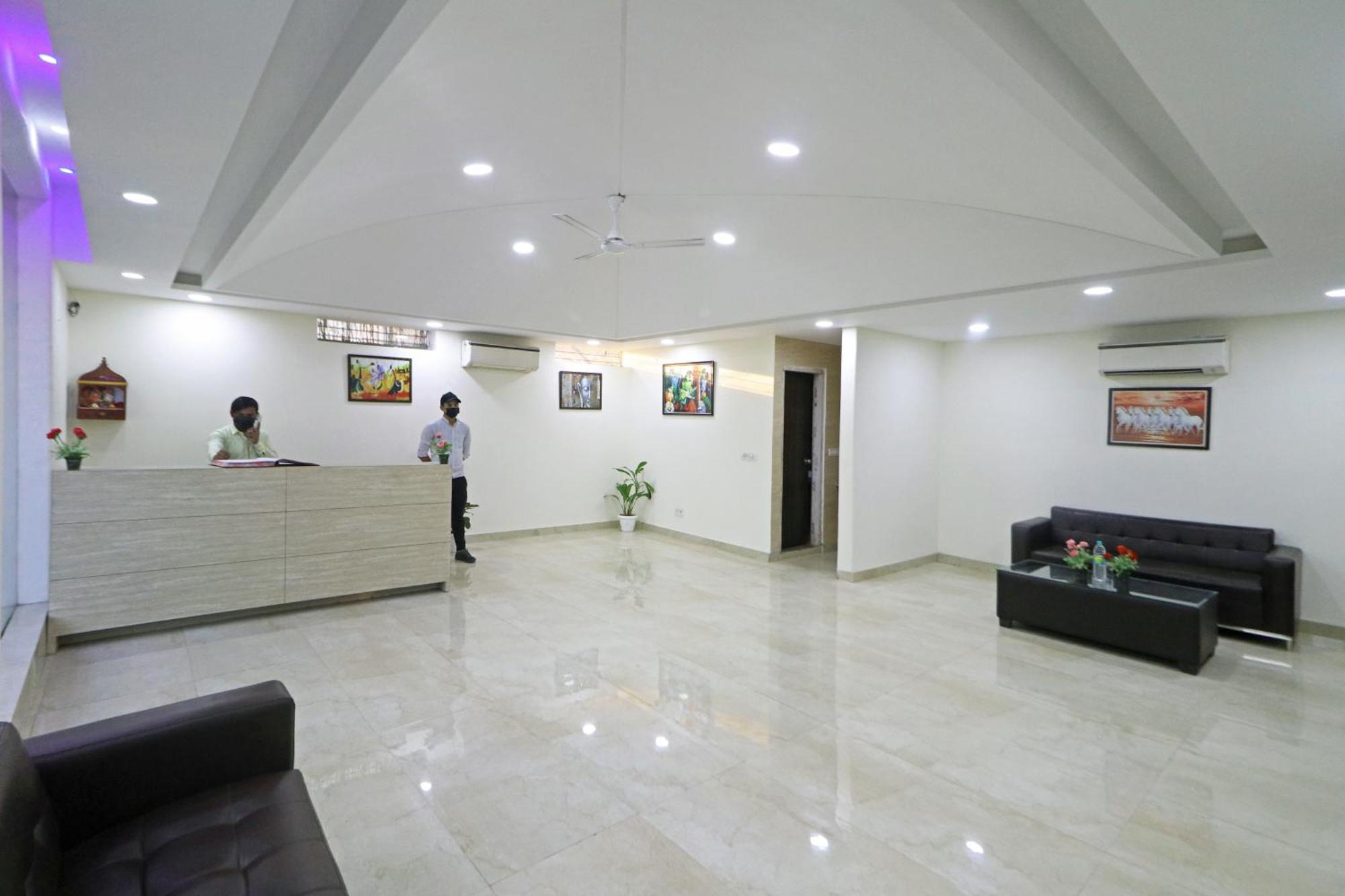 Hotel Grand Suites By D'Capitol Near Delhi Airport نيودلهي المظهر الخارجي الصورة