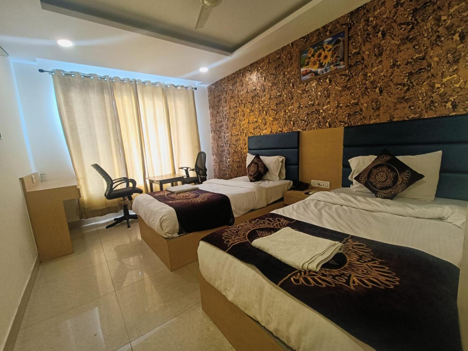 Hotel Grand Suites By D'Capitol Near Delhi Airport نيودلهي المظهر الخارجي الصورة