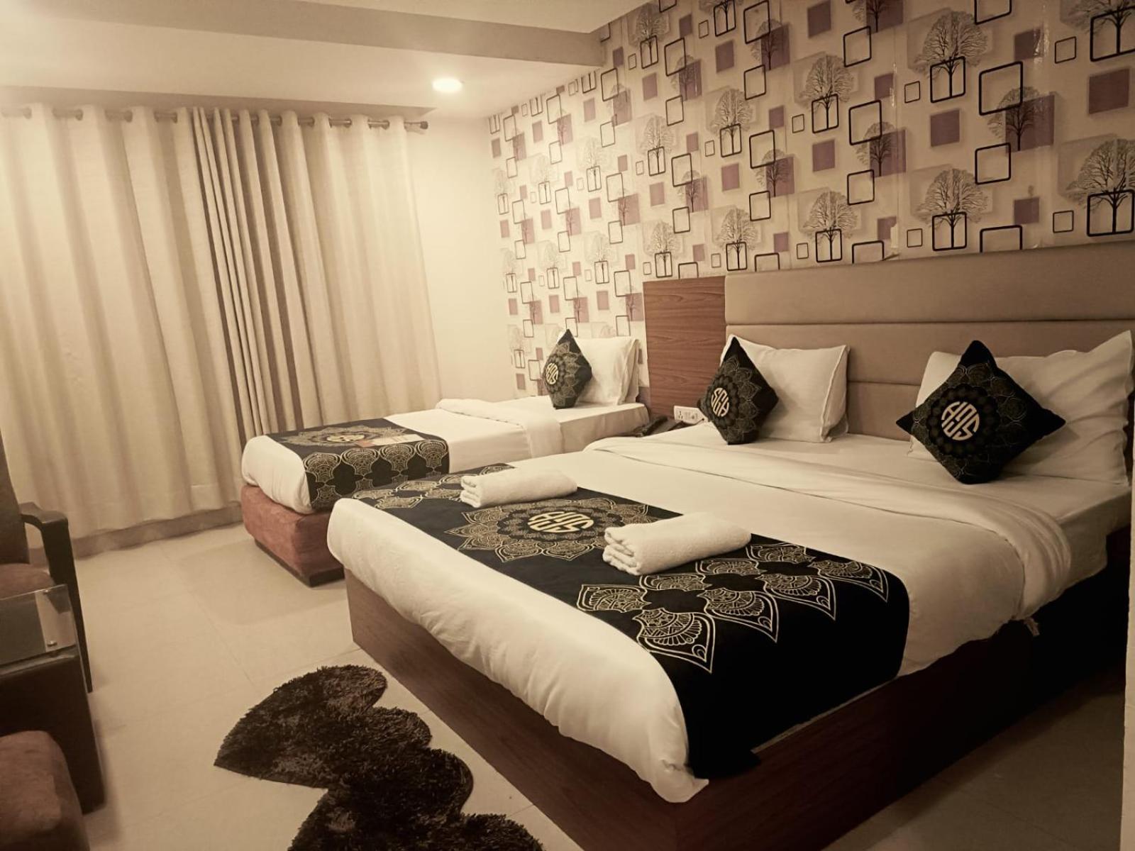 Hotel Grand Suites By D'Capitol Near Delhi Airport نيودلهي المظهر الخارجي الصورة