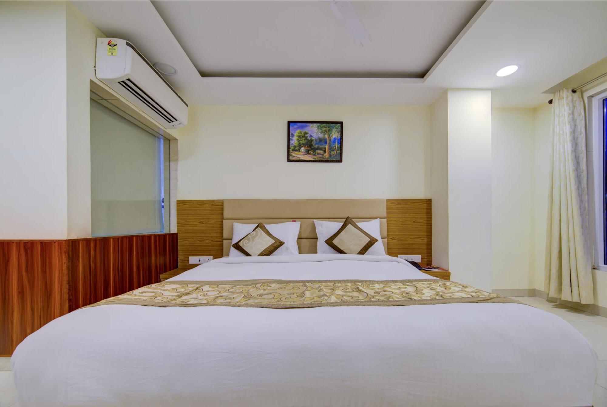 Hotel Grand Suites By D'Capitol Near Delhi Airport نيودلهي المظهر الخارجي الصورة