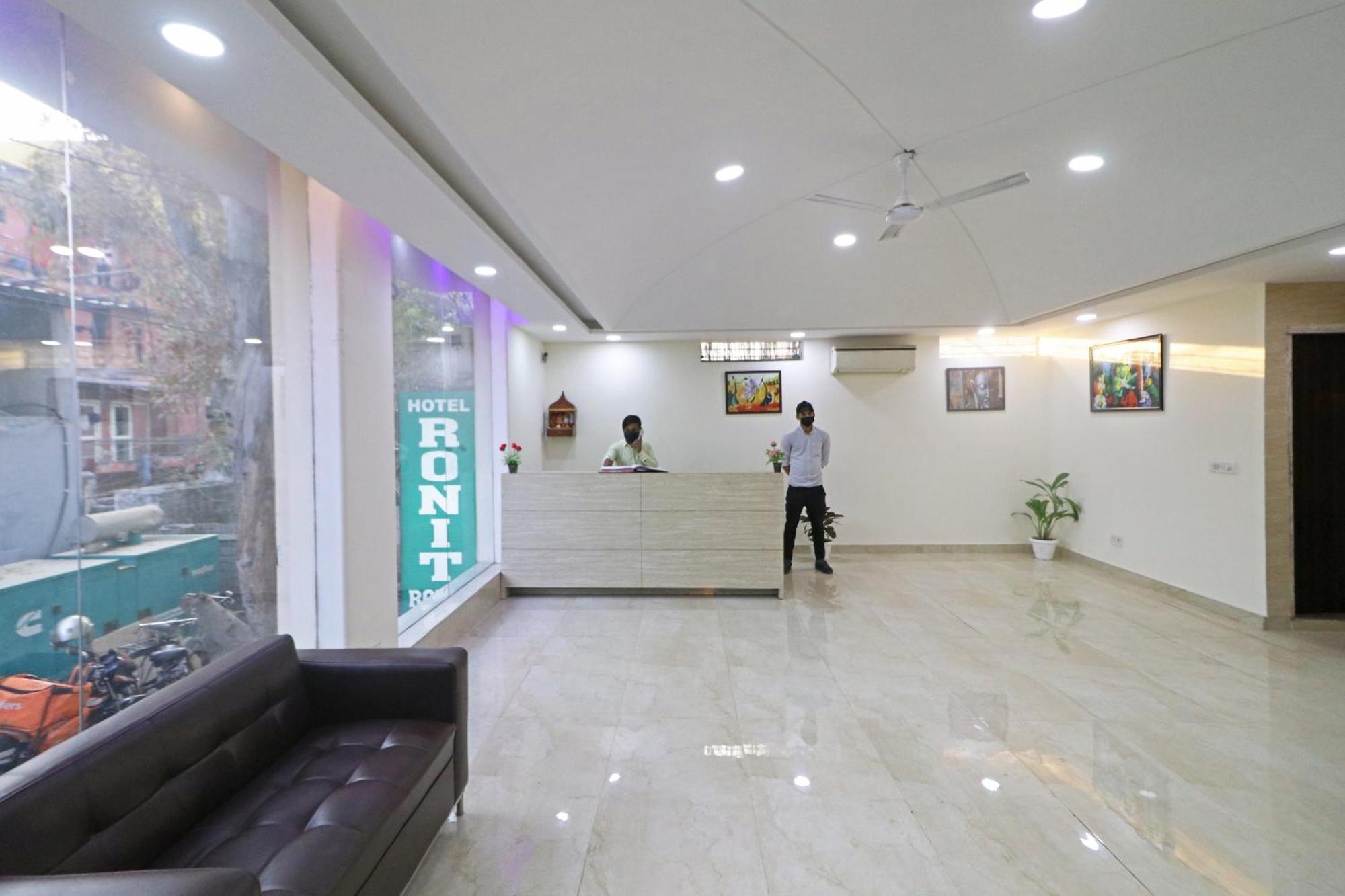 Hotel Grand Suites By D'Capitol Near Delhi Airport نيودلهي المظهر الخارجي الصورة