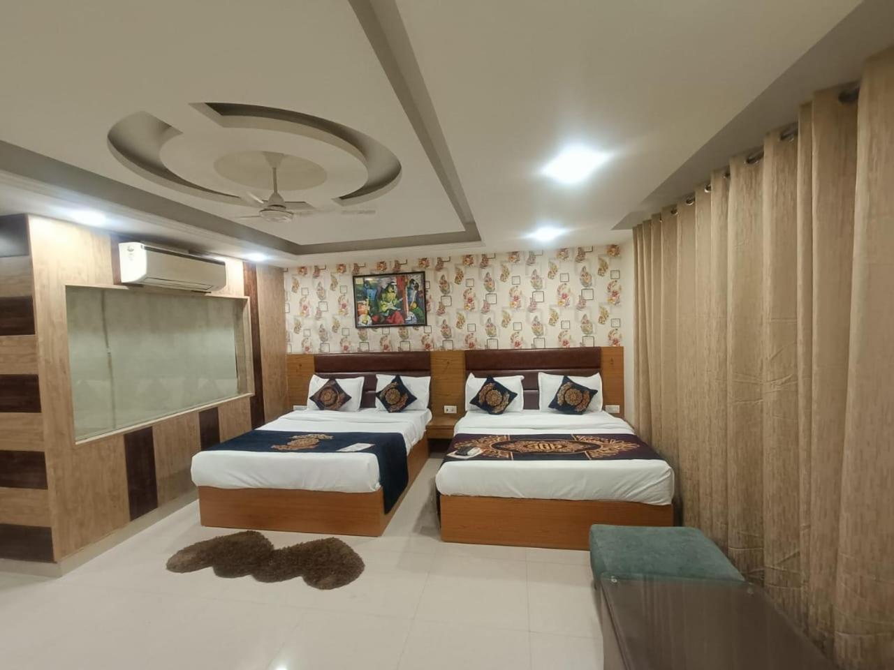 Hotel Grand Suites By D'Capitol Near Delhi Airport نيودلهي المظهر الخارجي الصورة
