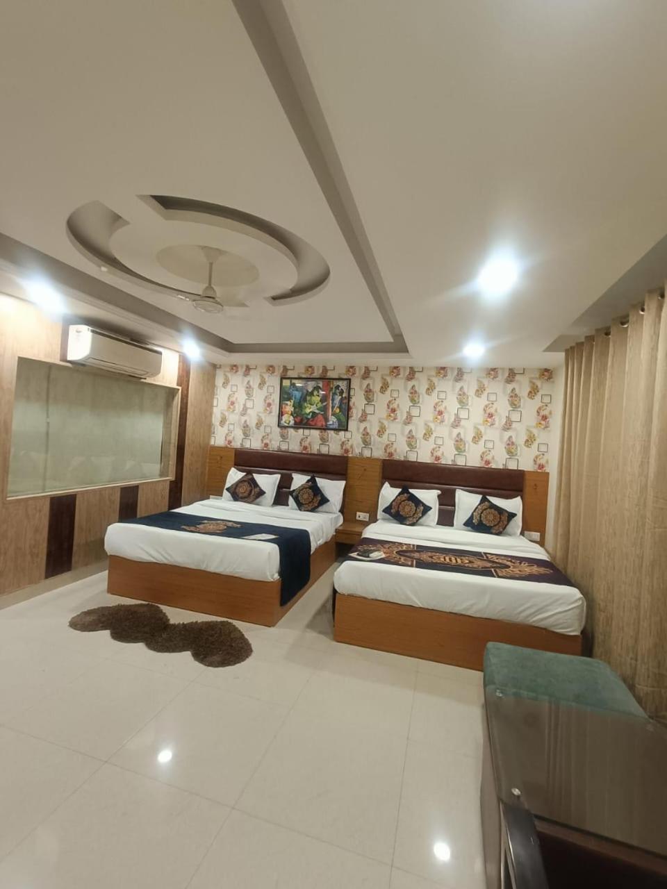 Hotel Grand Suites By D'Capitol Near Delhi Airport نيودلهي المظهر الخارجي الصورة